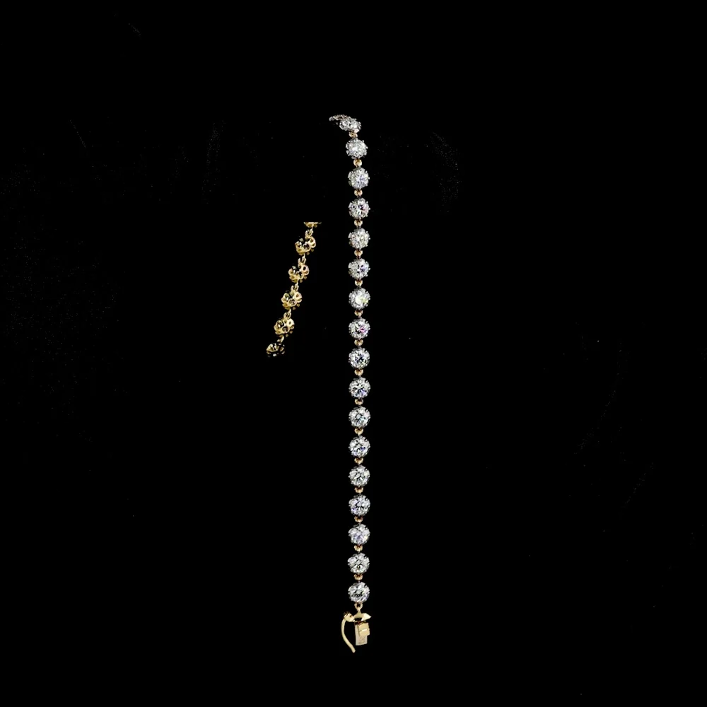 14K Two Tone 7.5" Station Bracelet with 27 Round Brilliant Cut Lab Diamonds - 3.98 Carat Total Weight, E-F Color VS Clarity - Covaloro Fine Jewelry - Image 3