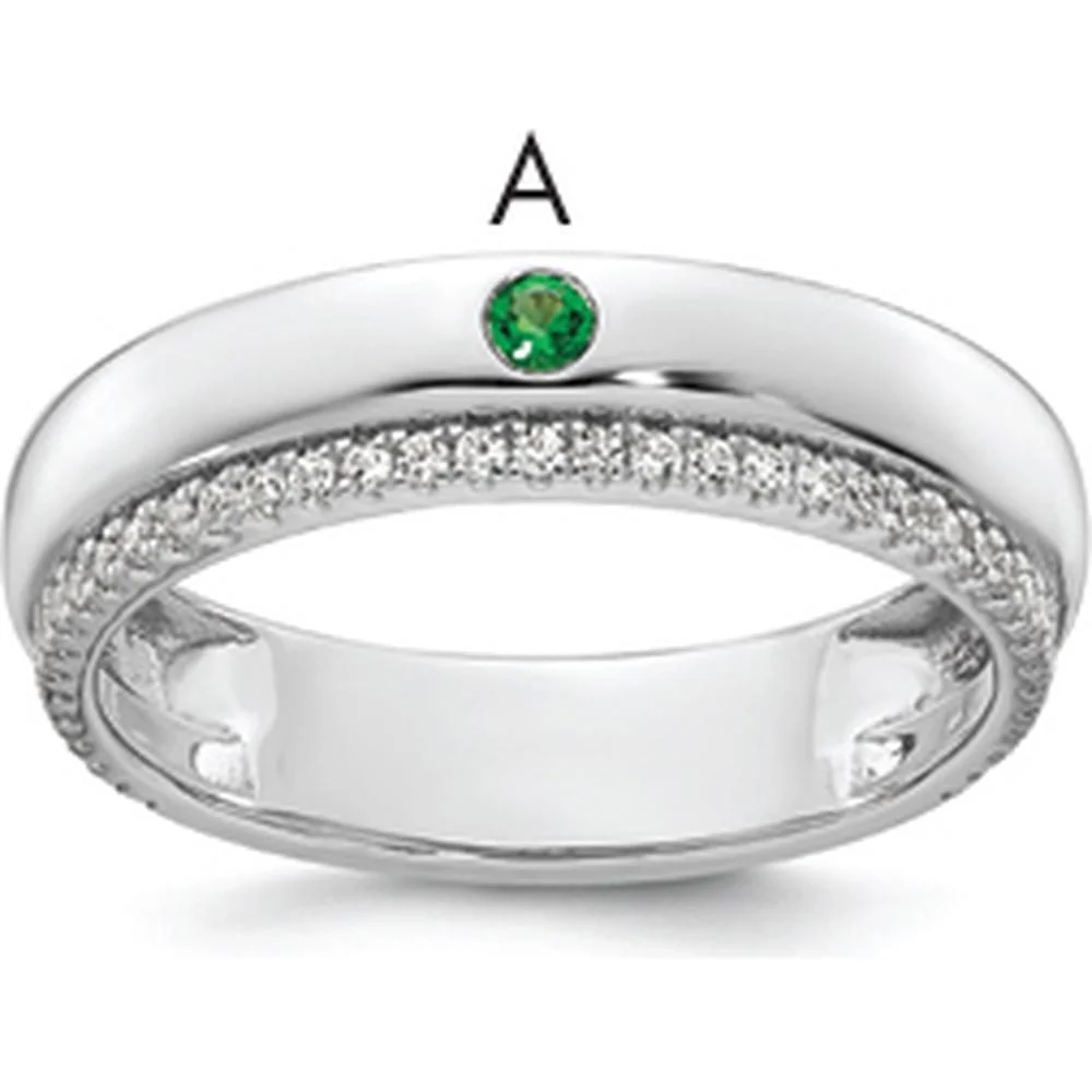 14K White Gold Mother's Ring with Green Birthstone and Diamond Milgrain Band - Size 7 by Oro Pregiato