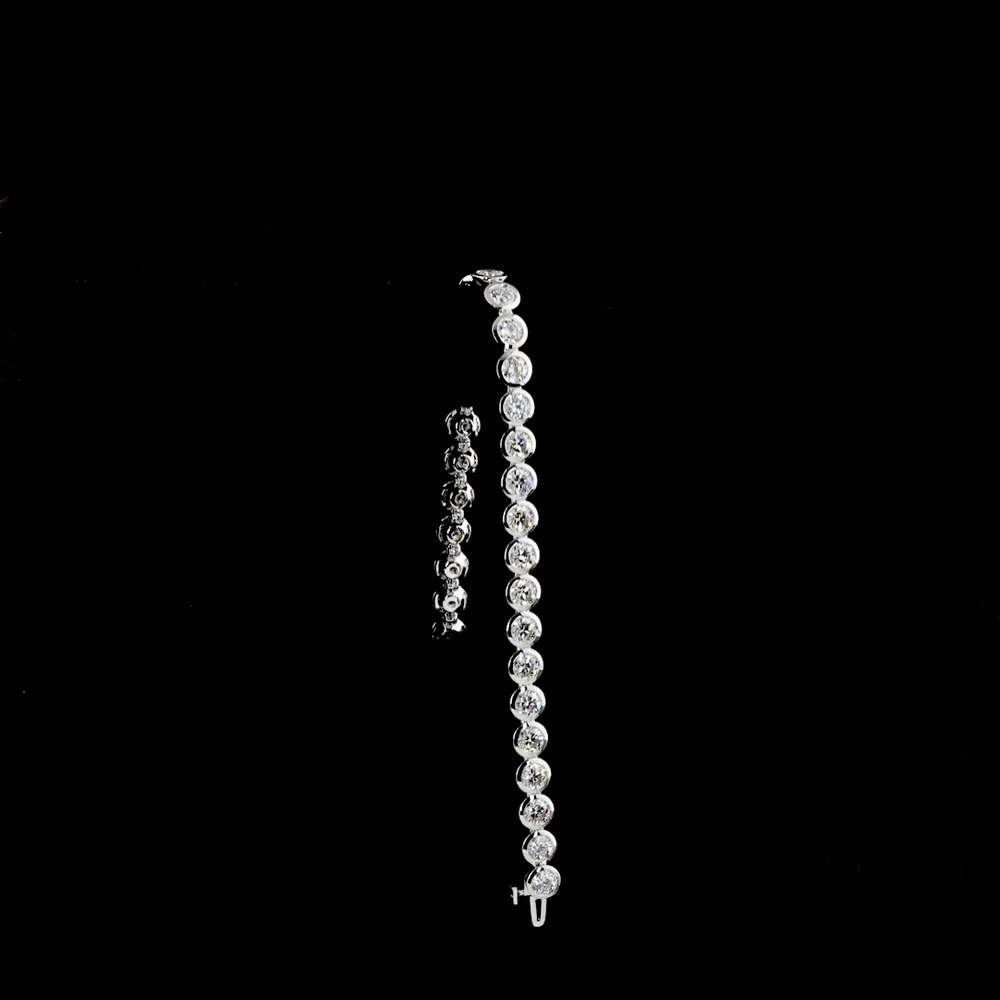 14K White Gold Tennis Bracelet with 31 Bezel-Set Round Lab Diamonds - 9.90 Carat Total Weight, E-F Color, VS Clarity - Covaloro Fine Jewelry - Image 3