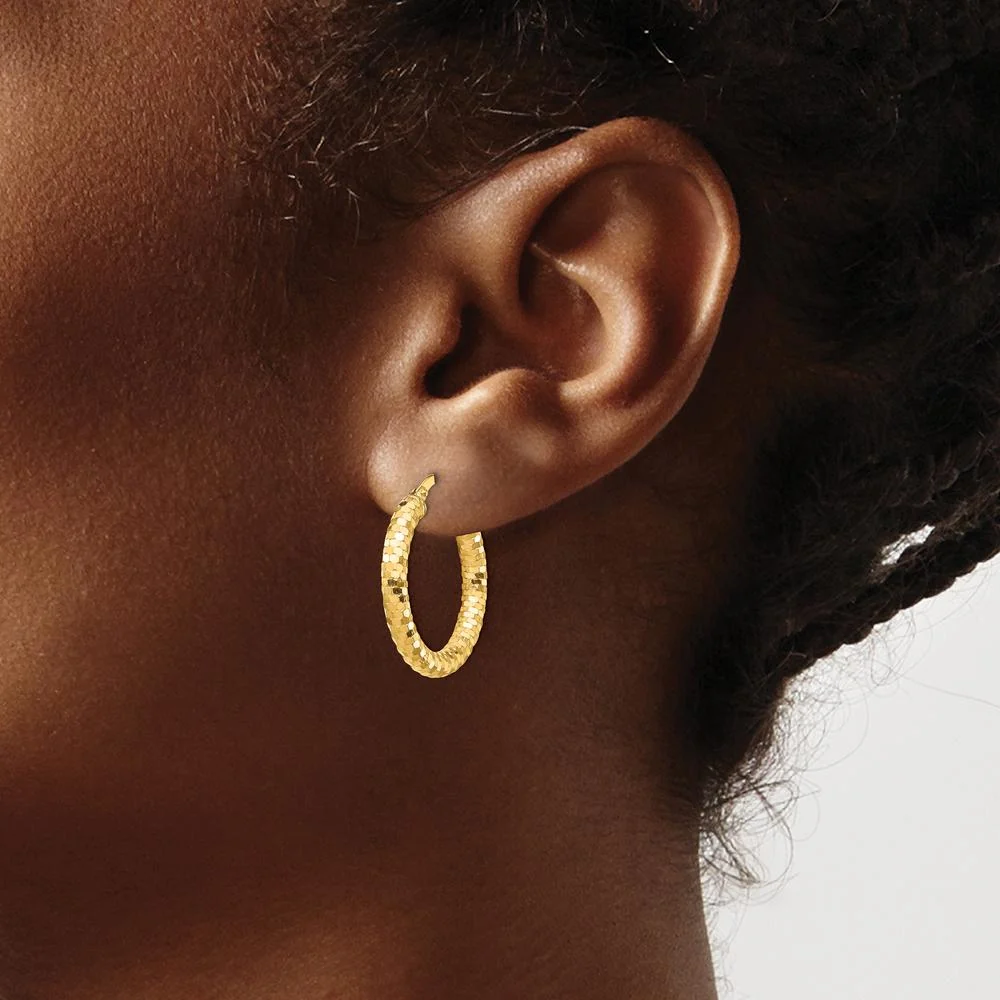 14K Yellow Gold 22mm Diamond-Cut Medium Hoop Earrings with Polished Finish by Oro Pregiato - Image 3