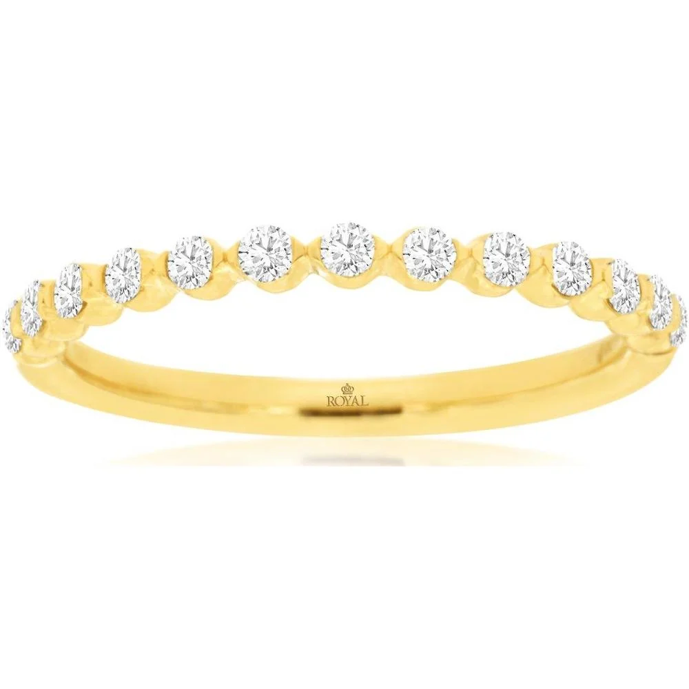 14K Yellow Gold Diamond Wedding Band with Scalloped Shared-Prong Setting and Round Brilliant Diamonds - 0.25 Carat Total Diamond Weight - Royal Jewelry