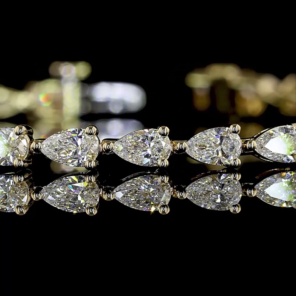 14K Yellow Gold East-West Pear Shape Lab Diamond Tennis Bracelet - 4.14 Total Carat Weight, E-F Color VS1 Clarity (37 Stones) - Covaloro Fine Jewelry - Image 2