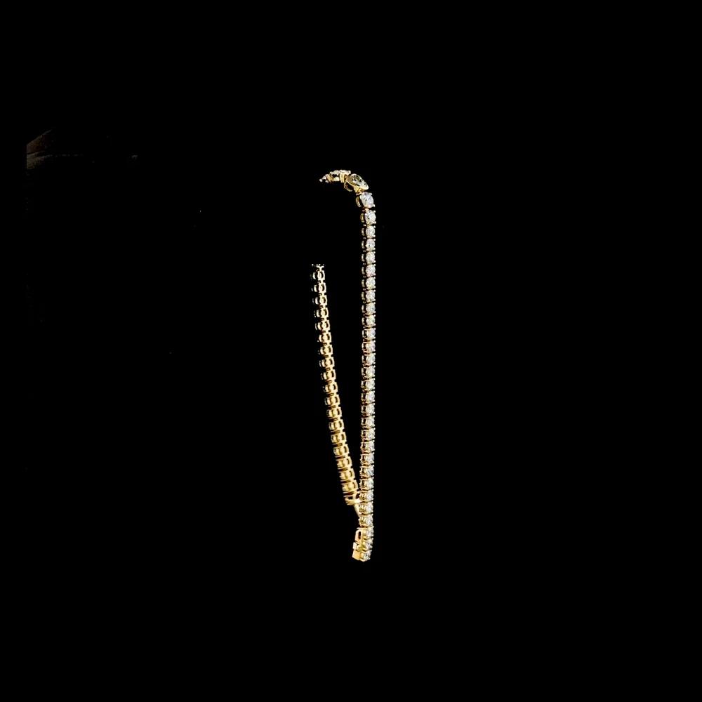 14K Yellow Gold Heart Center Tennis Bracelet with Lab-Grown Diamonds - 5.48 Carat Total Weight, E-F VS Clarity - Covaloro Fine Jewelry - Image 3