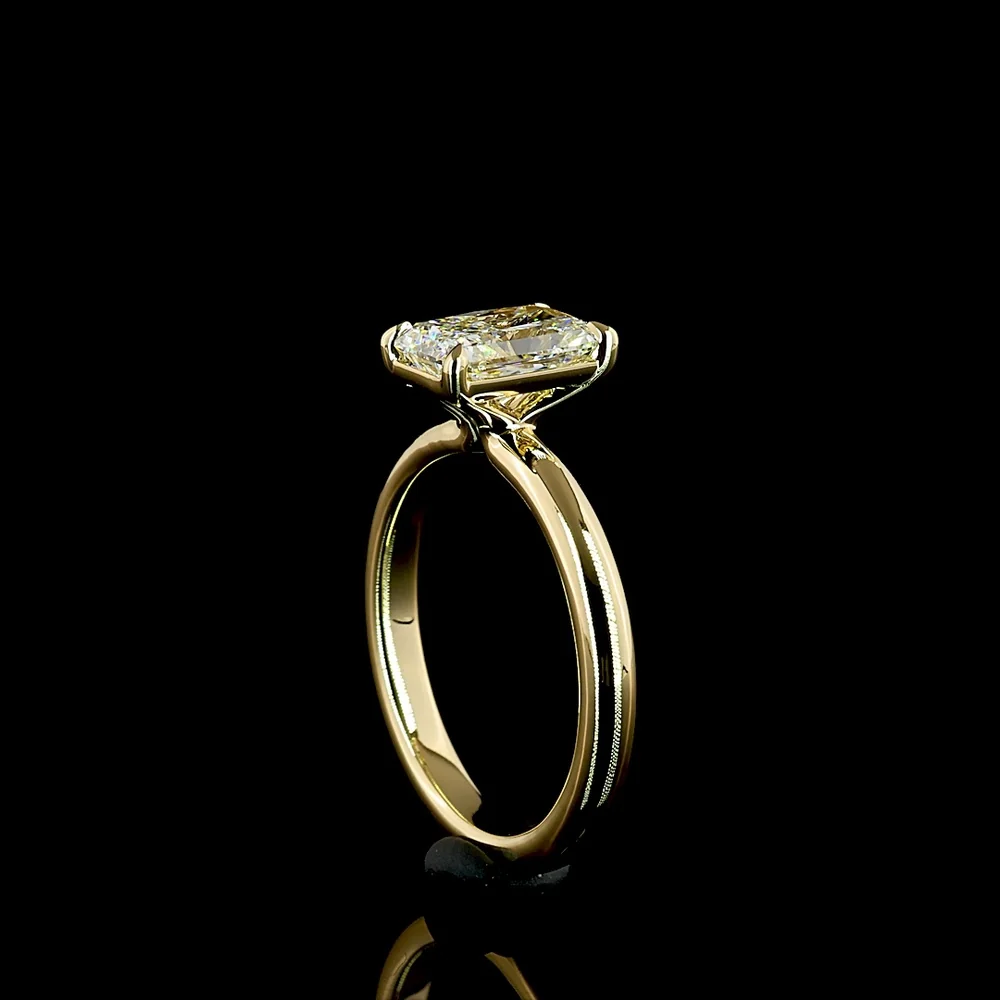 14K Yellow Gold Solitaire Ring with Radiant Cut Lab Diamond - 1.54 Carat E VVS2 IGI Certified - Covaloro Fine Jewelry - Image 3