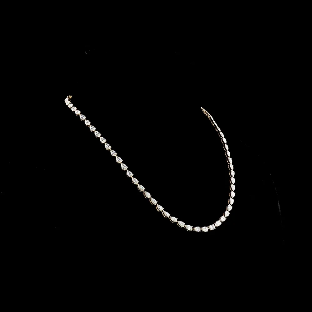 18K Yellow Gold East-West Pear Shape Diamond Tennis Necklace - 16.67 Carat Total Weight, 69 Lab Diamonds, E-F VS - Covaloro Fine Jewelry - Image 3