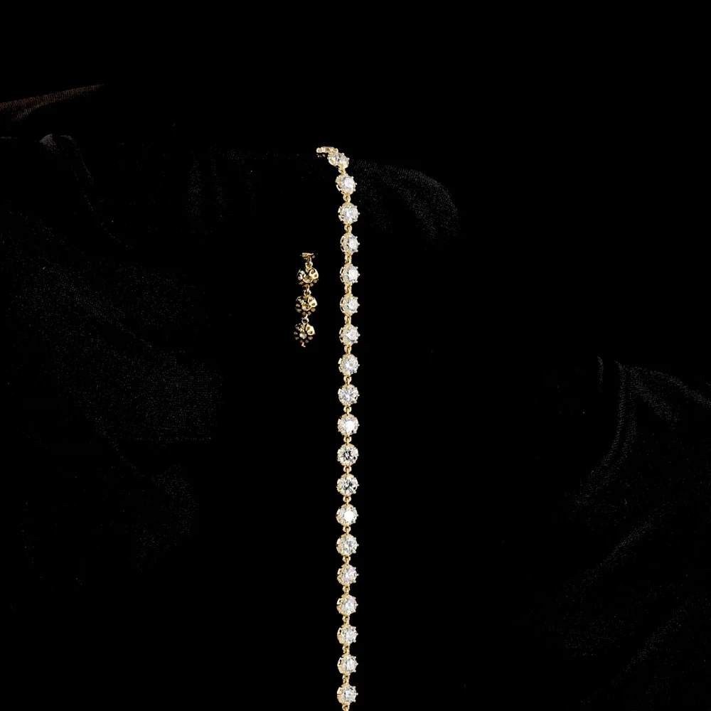 18K Yellow Gold Station Bracelet with Bezel and Prong Set Round Lab Diamonds - 4.11 Carats Total Diamond Weight - Covaloro Fine Jewelry - Image 3